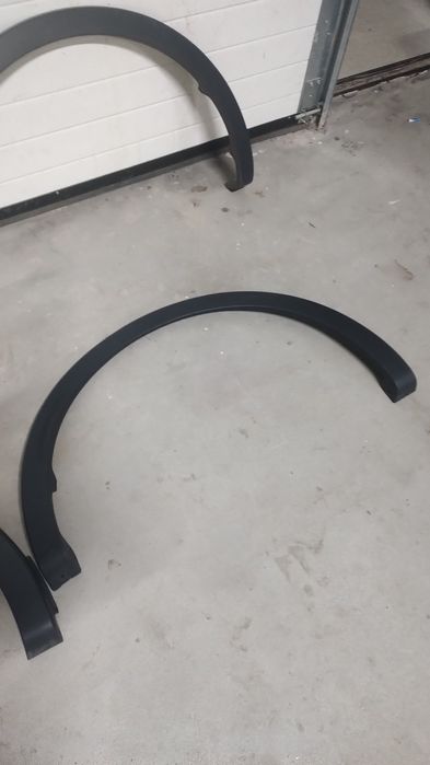 Bandou , bandouri dreapta și stânga spate fata Renault arkana