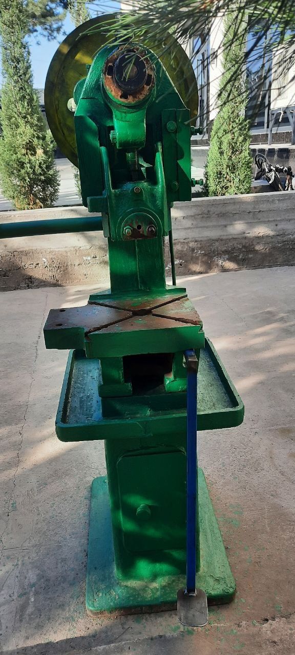 Press aparat adamla o'zlari yasaganla