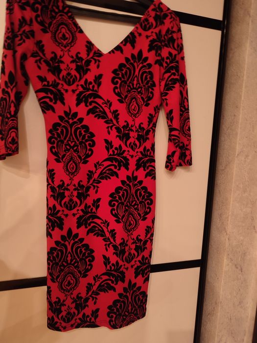 Продам платья 42 размер