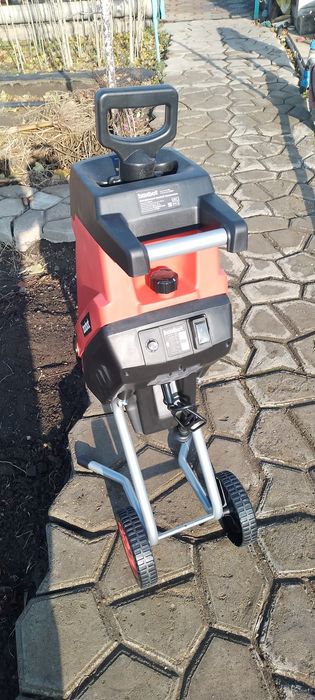 Продам измельчитель веток , щепорез