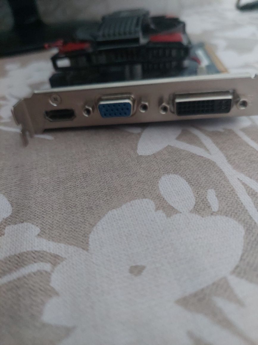 Видеокарта ASUS GT 730 GDDR3 — 2 ГБ, 1 вентилятор, HDMI/DVI/VGA