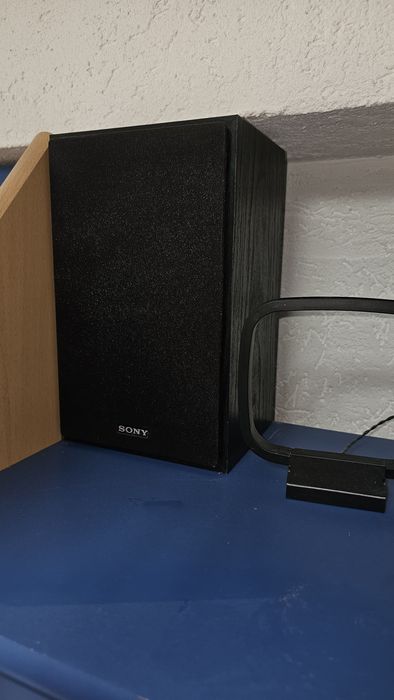 Vând combină mini-sistem Sony CMT-FX205