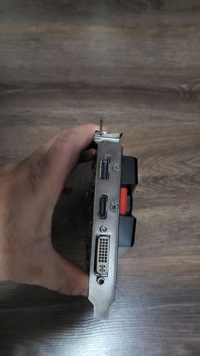 Vând placa vido asus si rami ddr3