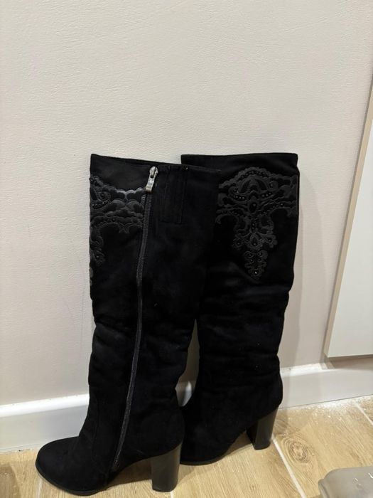 Продам зимние сапоги