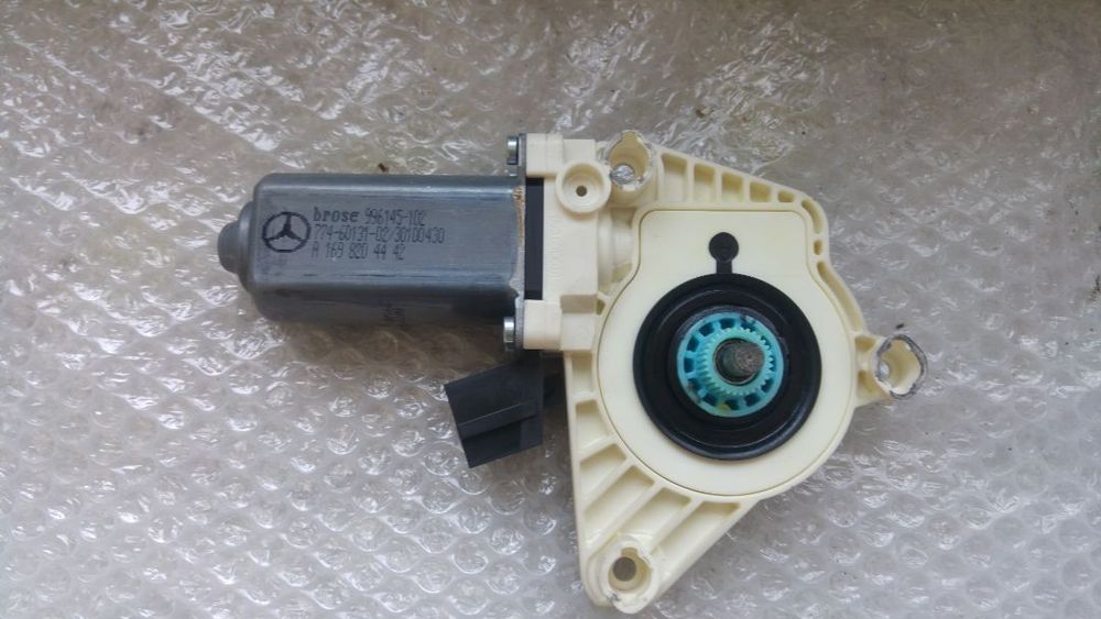 motoras macara usa dreapta fata mercedes b-class w245 a1698204442
