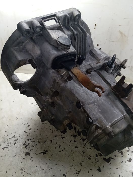 МКПП 2110.стартер на два болта.