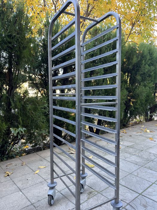 Количка за тави неръждавейка