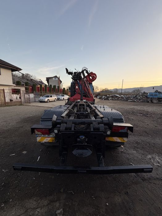 Vand Camion Man cu macara.