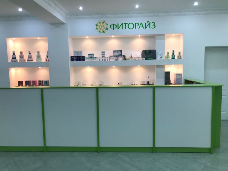 Ресепшен, на 3 рабочих места