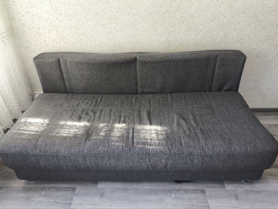 Срочно продается диван!