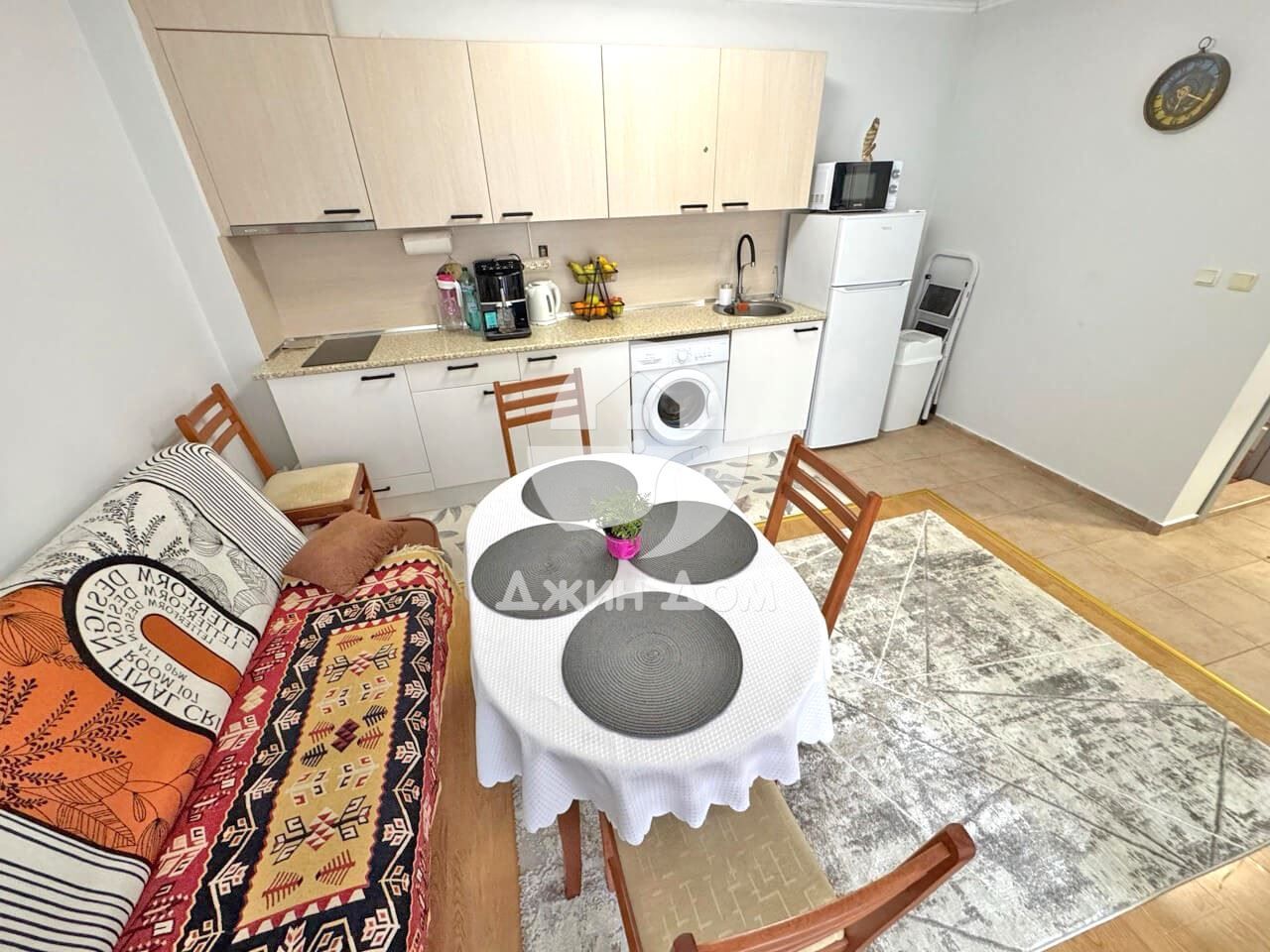 Продава се Двустаен апартамент в к.к. Слънчев бряг - 73 кв.м за 1370 €/кв.м - Снимка #3