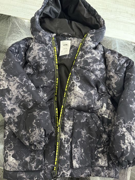 Дрехи за дете оригинални  6 до 7г много запазени