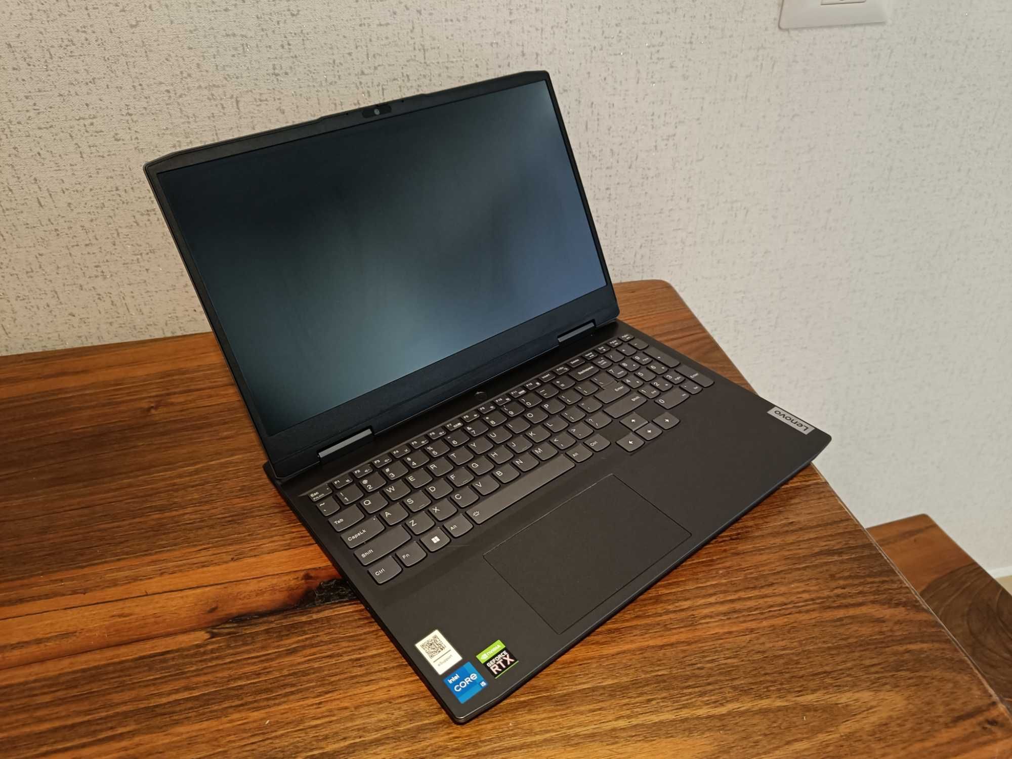 NOU, IN GARANTIE - Laptop gaming Lenovo IdeaPad 3