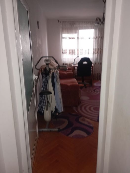 Vand apartament cu 3 camere decomandate Alexandru cel Bun