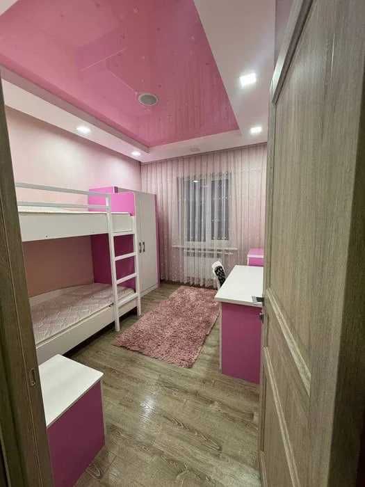 Дархан продается квартира  4/5/9  94м2 Мирзо Улугбек