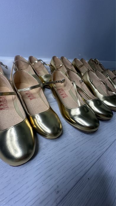 Туфли для народных танцев