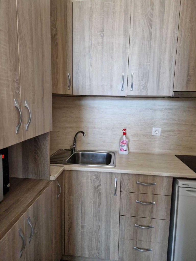 Дава се под наем Двустаен апартамент в Бургас, Зорница - 48 кв.м за 400 € - Снимка #1