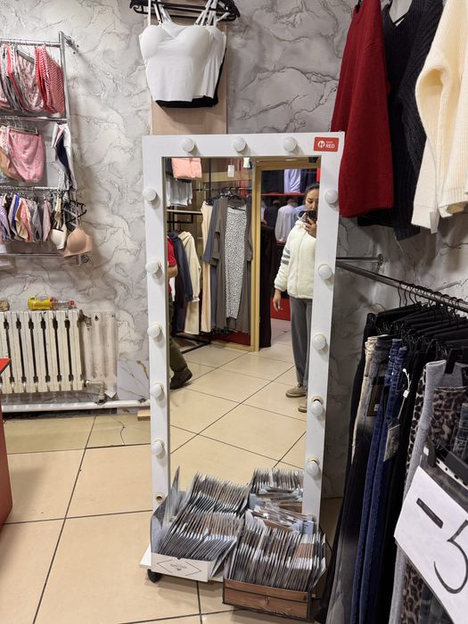 продам зеркало состояния хороший