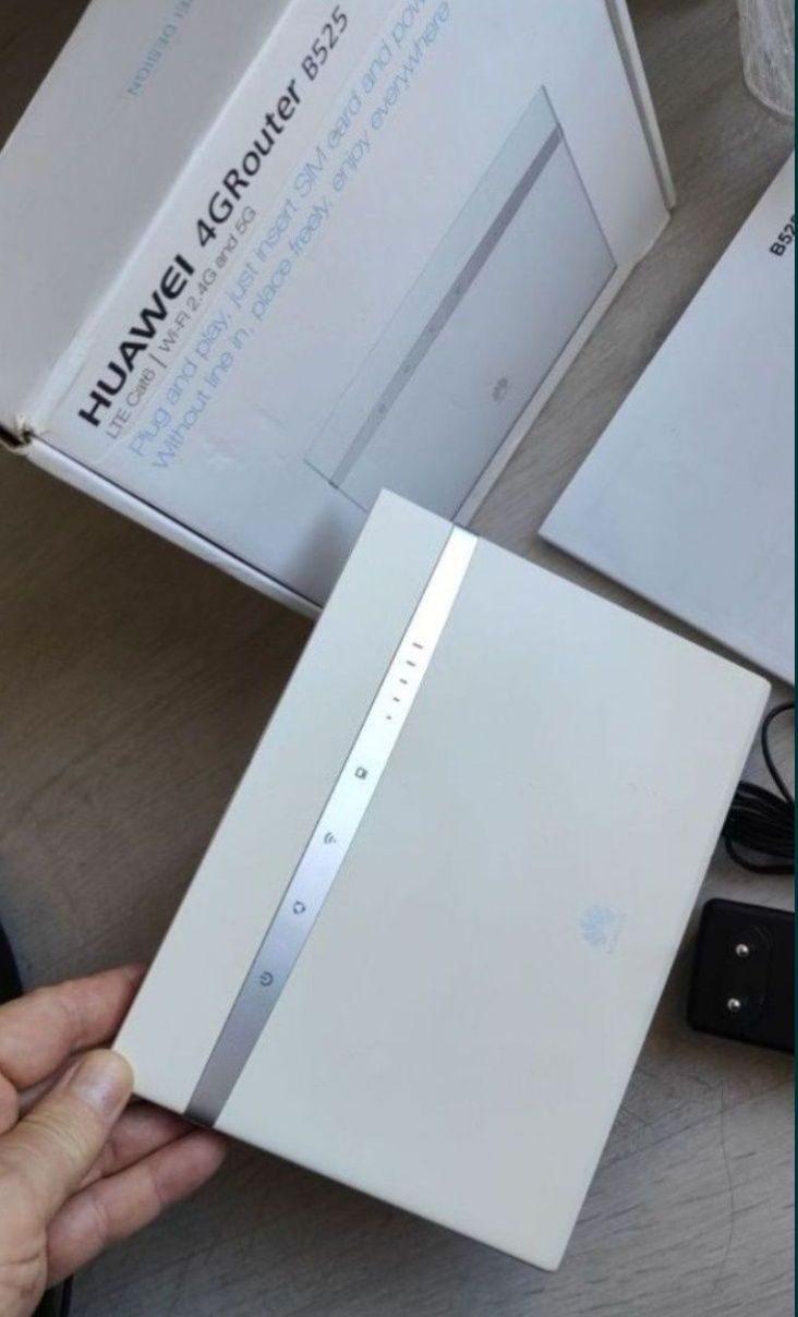 Router Huawei B525 LTE 4G Wi Fi dual band slot SIM-decodat-Nou