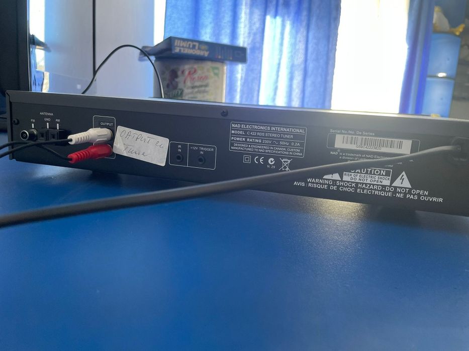 Tuner NAD C 422 .