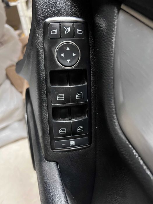 салон за Mercedes W204 седан facelift