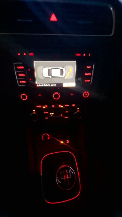 VW JETTA 1.6 TDI , an 2011/ 11, clima/navi/Senzori