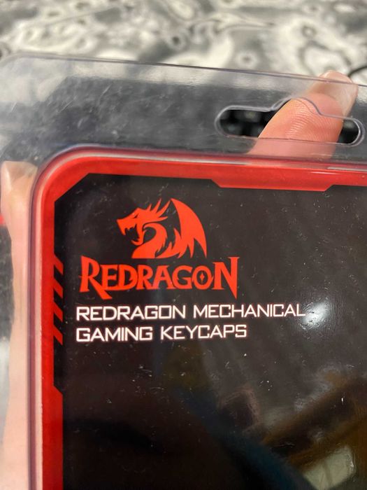 Vând tastatură mecanică Redragon