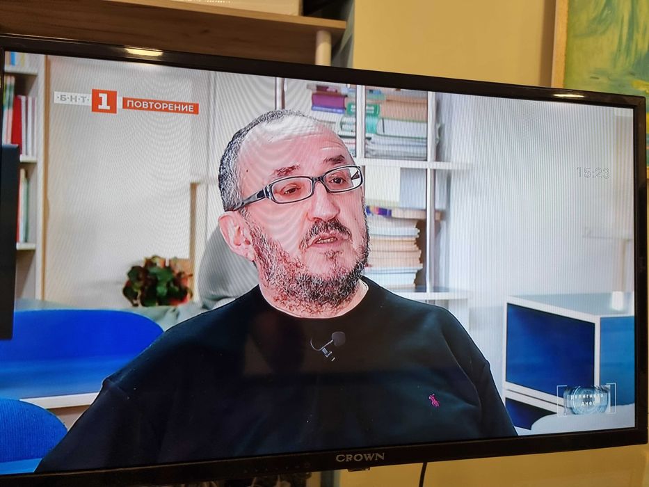 Телевизор 32 инча Crown