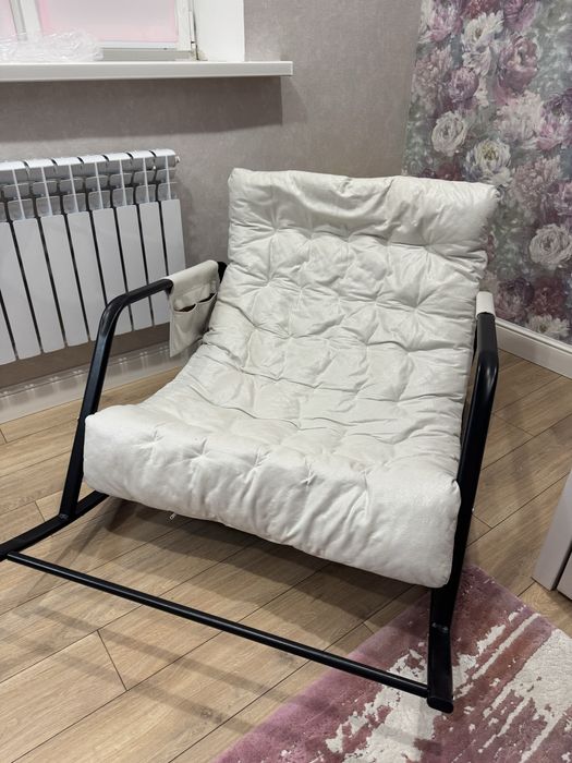 Продам кресло кочалку состояние новое