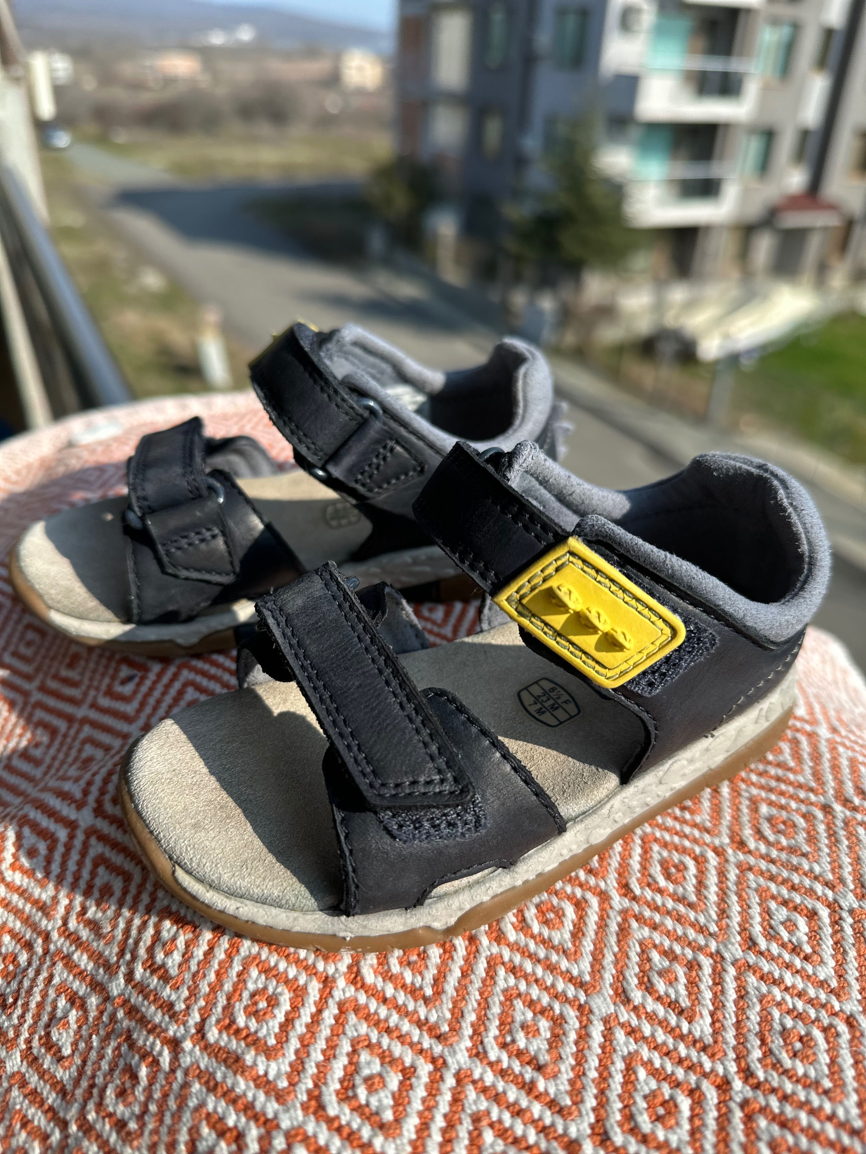Кожени сандали Clarks 23