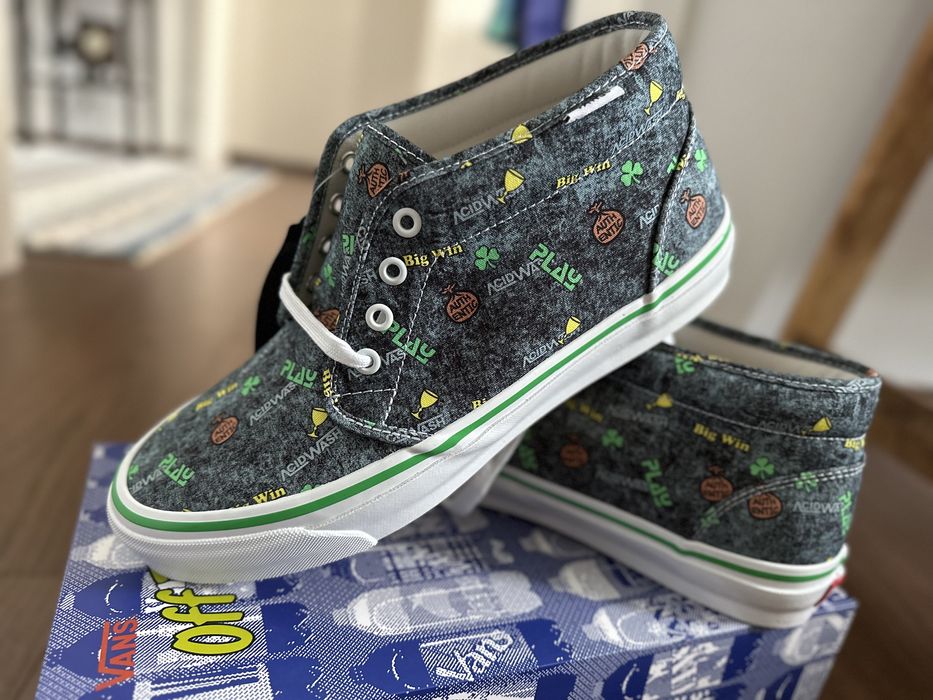 Vând bascheți VANS