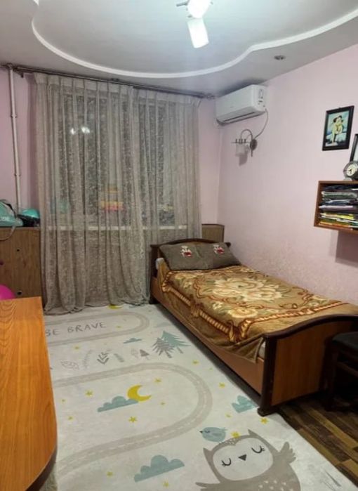 Срочно Продаётся Бобура 3/3/4 с мебелью техникой ремонт хороший !