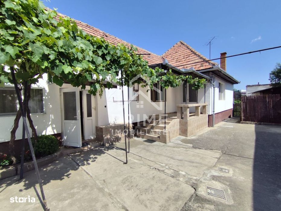 Casa individuala 2 camere, 112 mp, zona Sebes