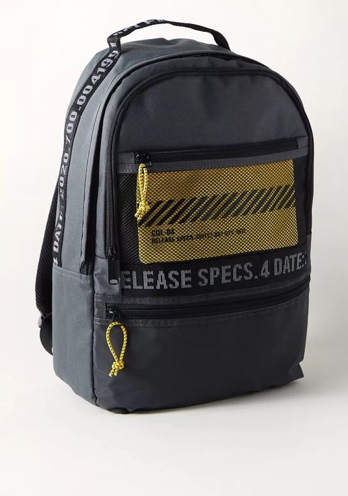 Vând 2 rucsaci de la Cropp noi cu eticheta