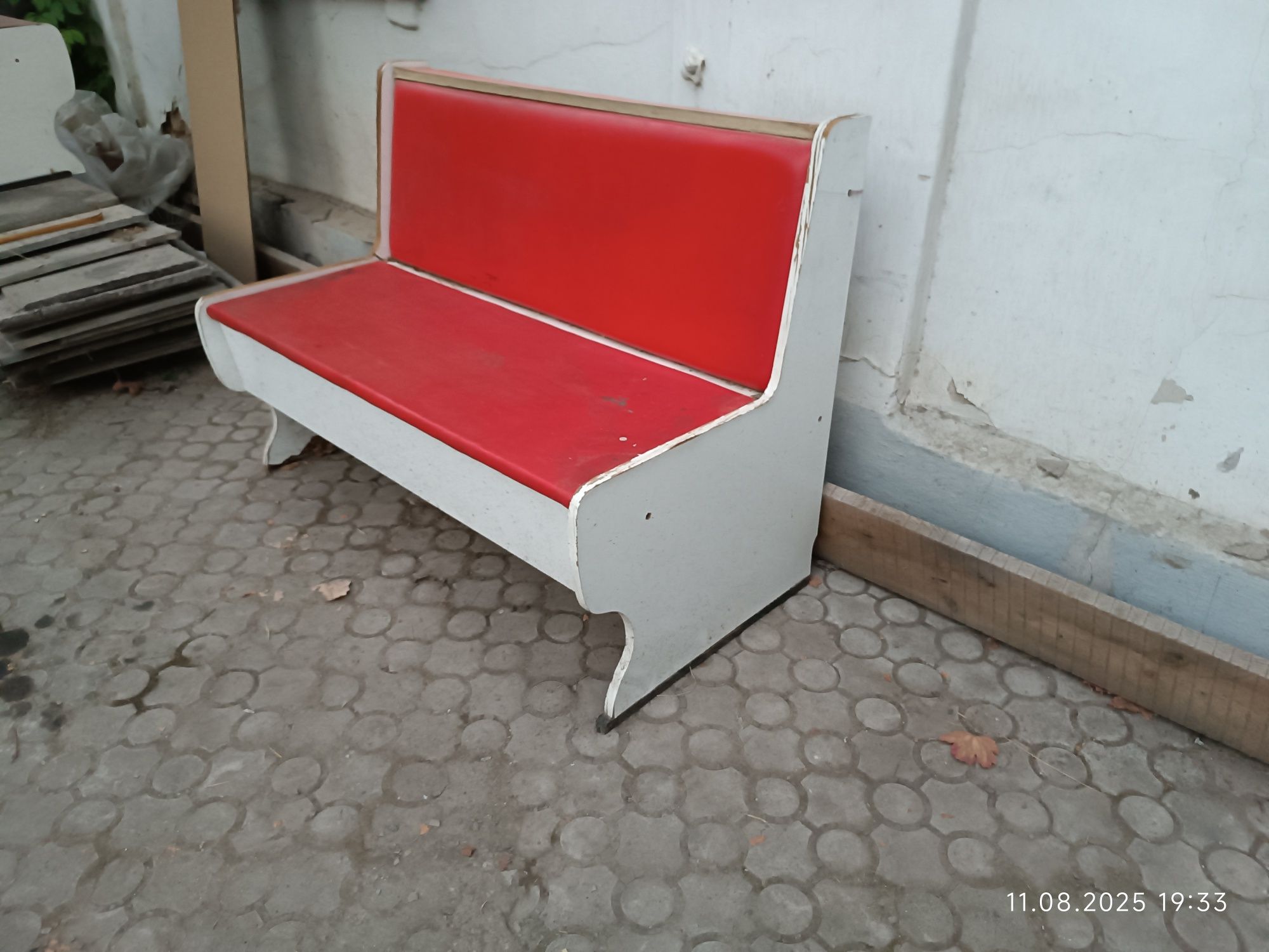 Диван+2 Кресла , состояние среднее