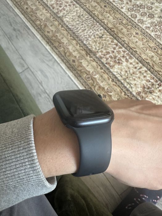 Продам Apple watch 8 в идеальном состоянии