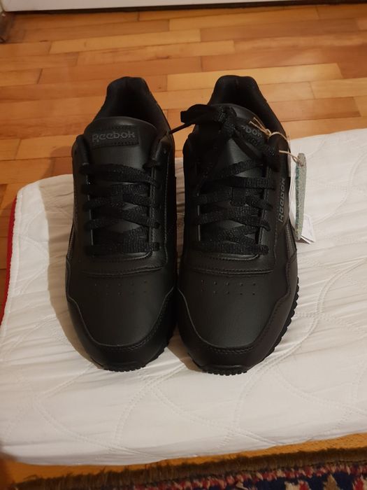 Маратонки Reebok, чисто нови, 44 номер.