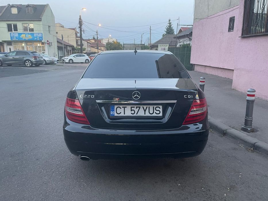 Vând Mercedes Benz C Class