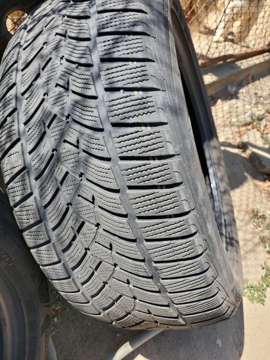 Anvelope  iarna 255.55 19 continental