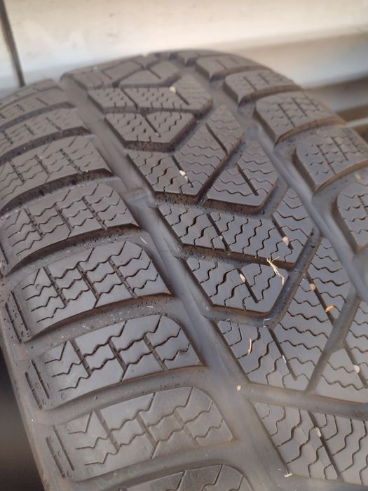 Топ състояние 4бр.215/60/16 Pirelli dot3516