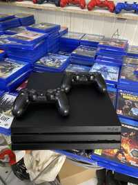 Playstation 4 pro impecabil 2 manete 3 jocuri cadou Garantie 30 zile