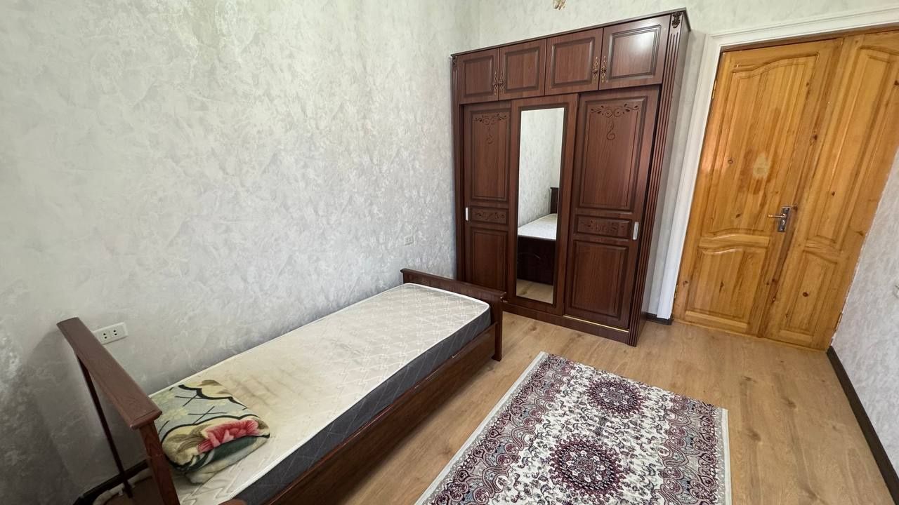 Yakkasaroy Rakat 3 sotik 6 xona uchastka ijaraga beriladi