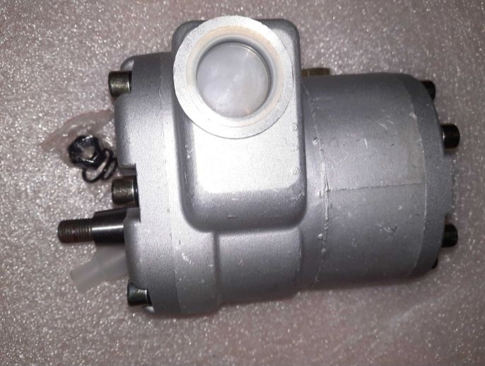 Pompa hidraulică tractor U650/Pompa apa tractor U650