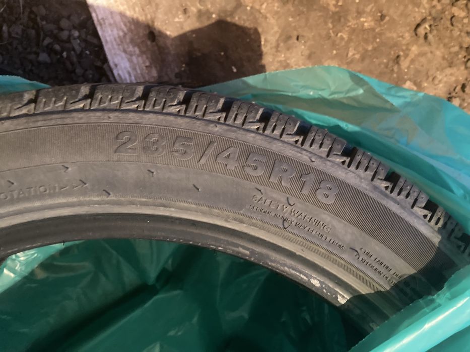 Продам колесо  комплект размер 235/45R18