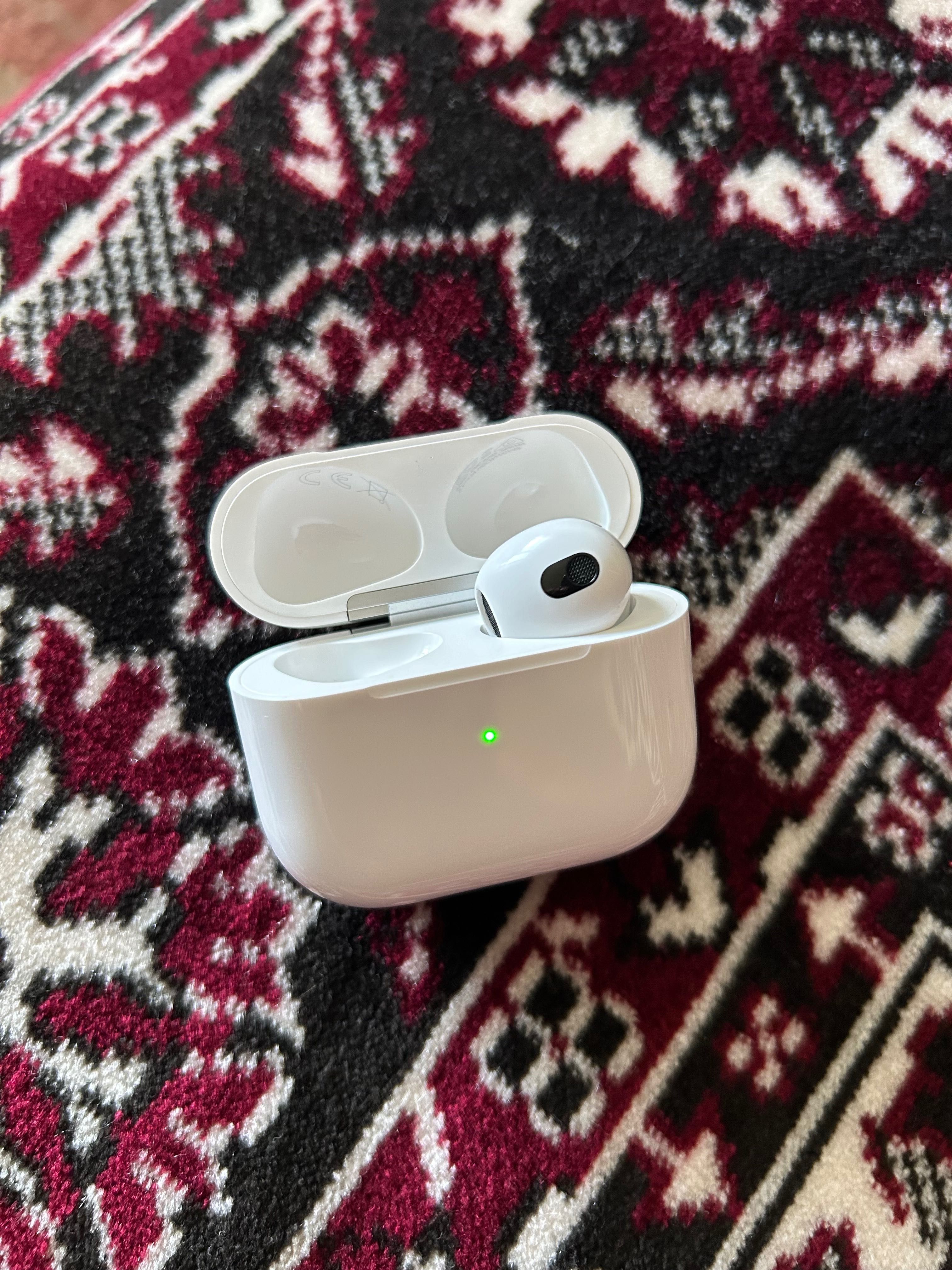 Apple AirPods 3 (Правый Наушник + Кейс)