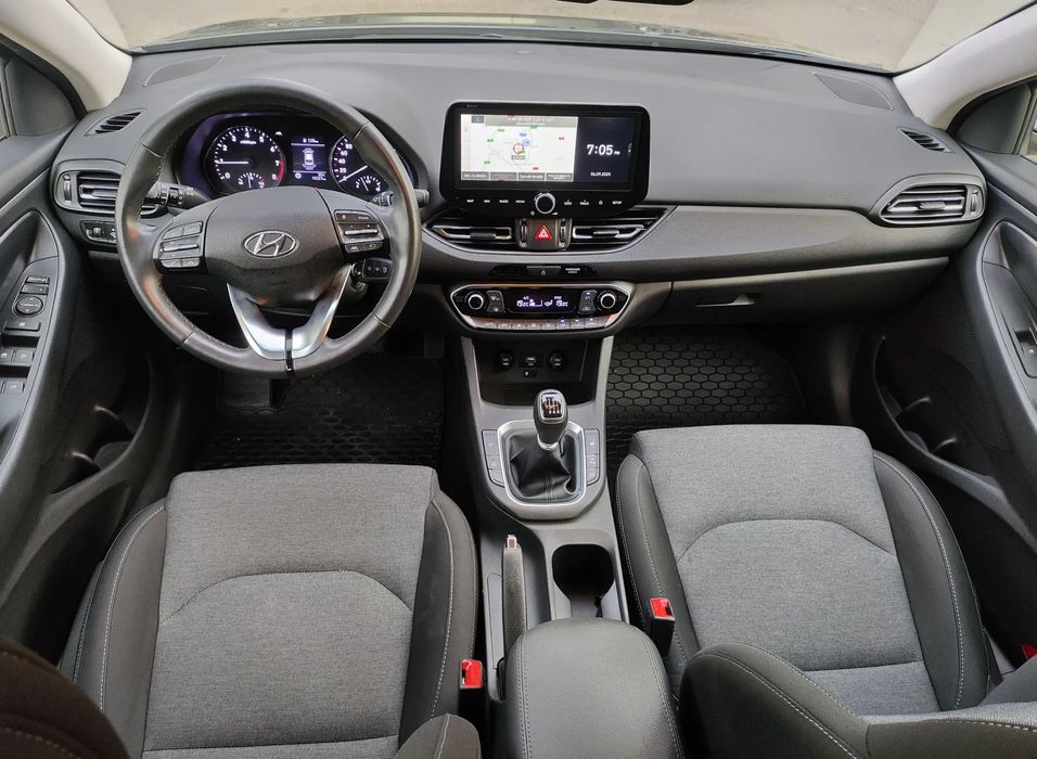 Hyundai I30 Hyundai i30 Facelift 2022 • 18.500 km • Full LED •