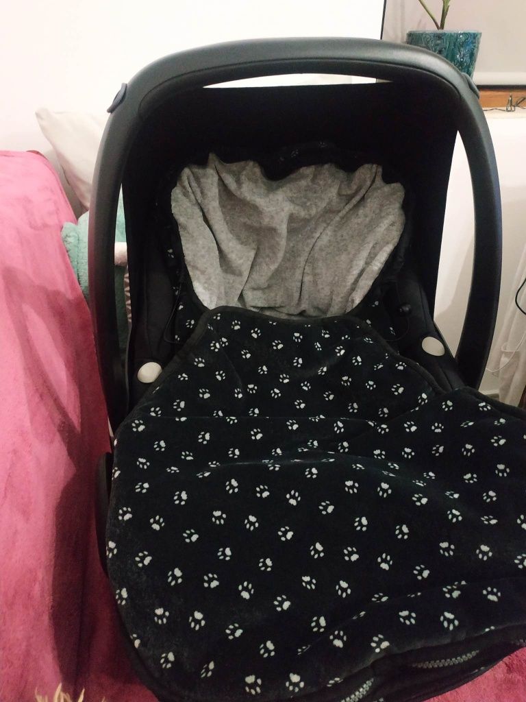 Стол за кола за новородено Maxi-Cosi Pebble