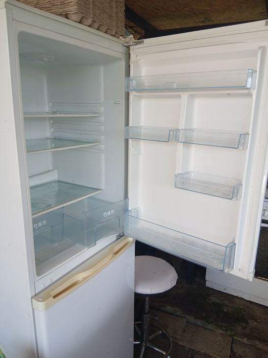 Frigider funcțional vand