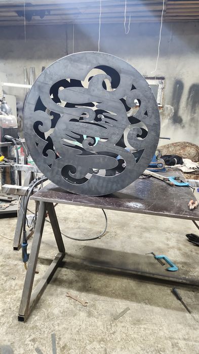 Резка металла.  Плазменная резка металла.  Сварочные работы