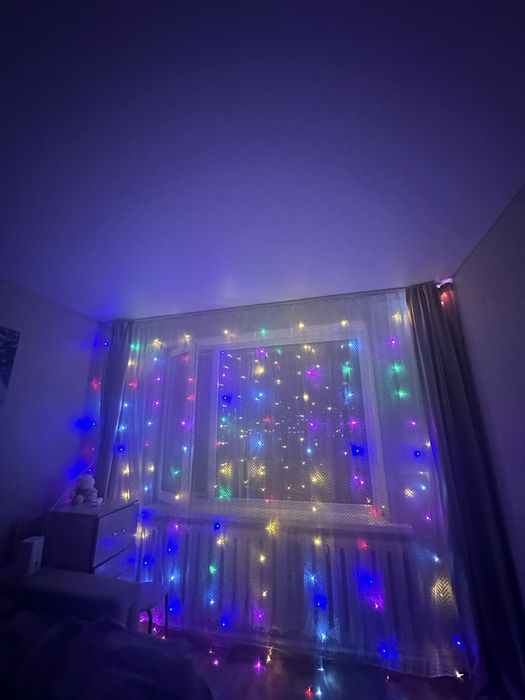 Гирлянда водопад дождь на шторы Цветная